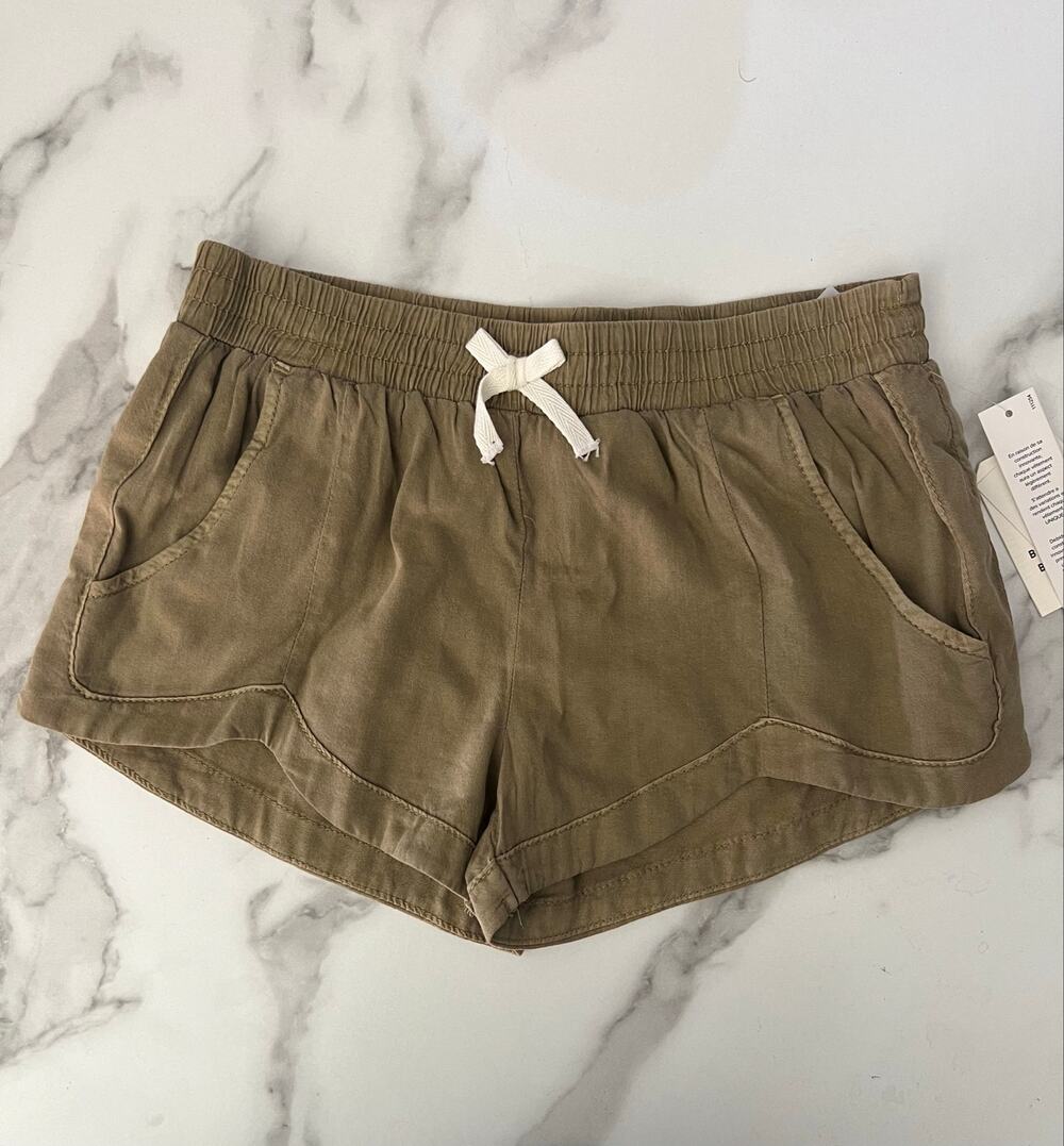 Billabong girls shorts